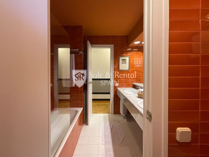 Image No.57-4 Bed Villa for sale