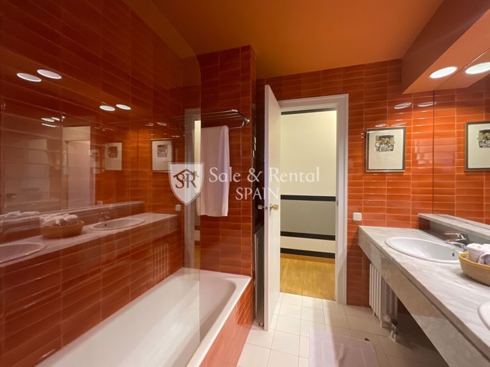 Image No.58-4 Bed Villa for sale