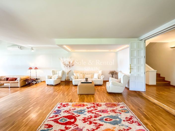 Image No.7-4 Bed Villa for sale