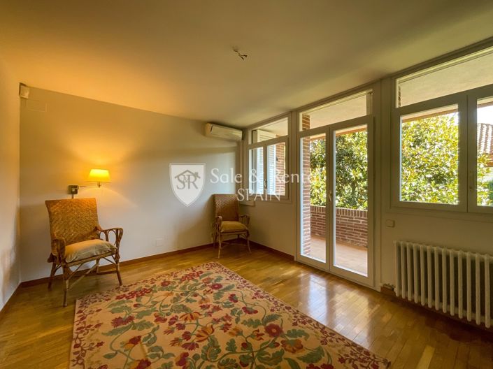 Image No.73-4 Bed Villa for sale