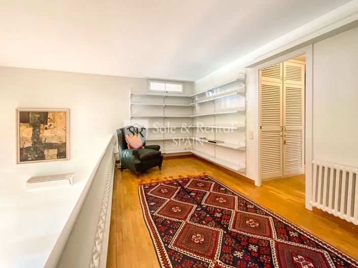 Image No.81-4 Bed Villa for sale