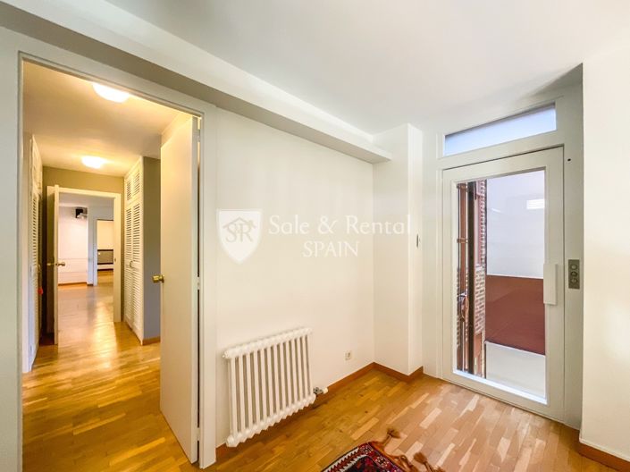 Image No.82-4 Bed Villa for sale