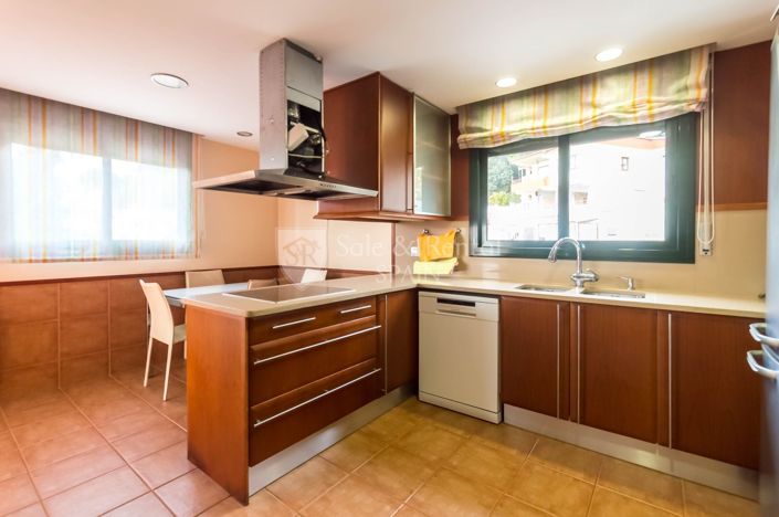 Image No.16-5 Bed Villa for sale