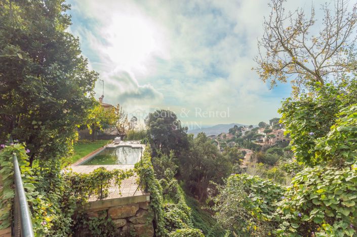 Image No.2-5 Bed Villa for sale