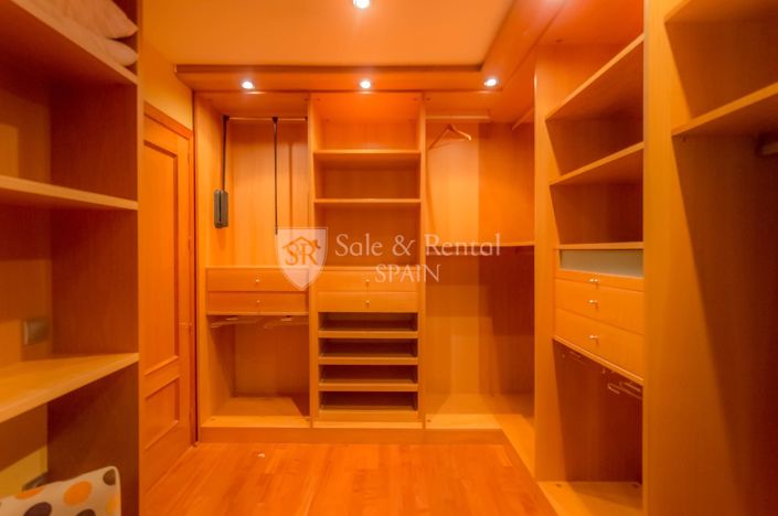 Image No.24-5 Bed Villa for sale