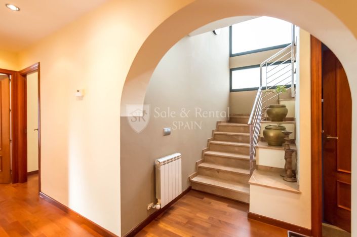 Image No.27-5 Bed Villa for sale