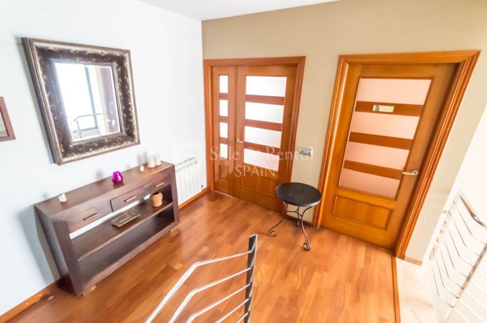 Image No.6-5 Bed Villa for sale