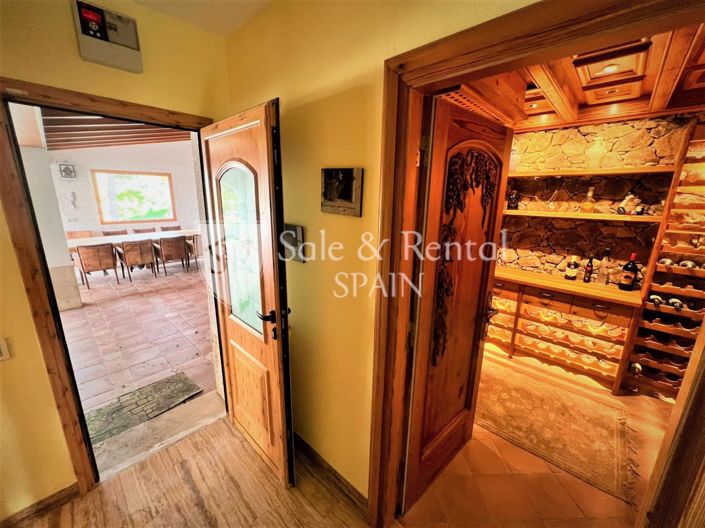 Image No.24-10 Bed Villa for sale