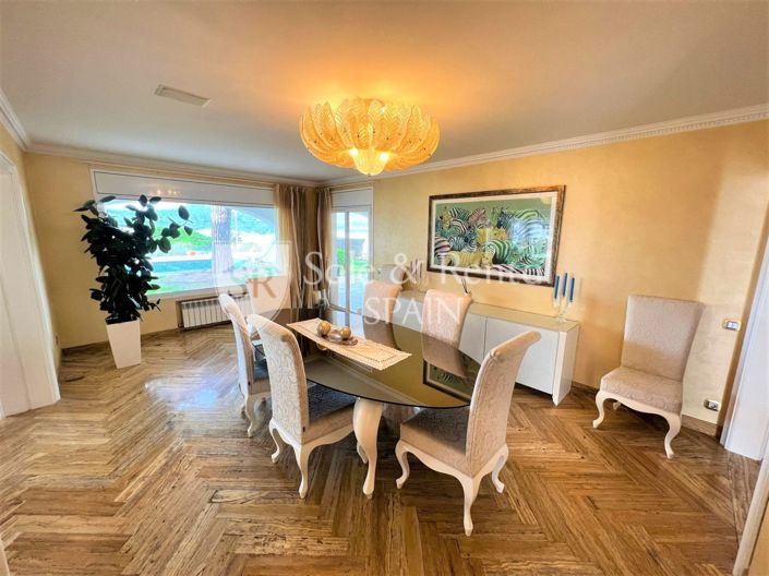 Image No.32-10 Bed Villa for sale