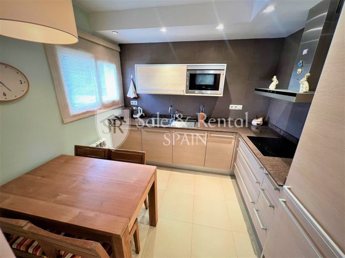 Image No.70-10 Bed Villa for sale