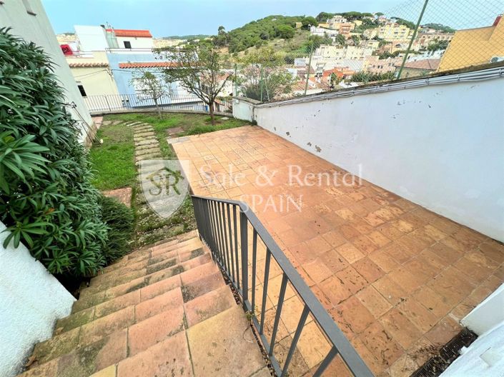 Image No.75-10 Bed Villa for sale