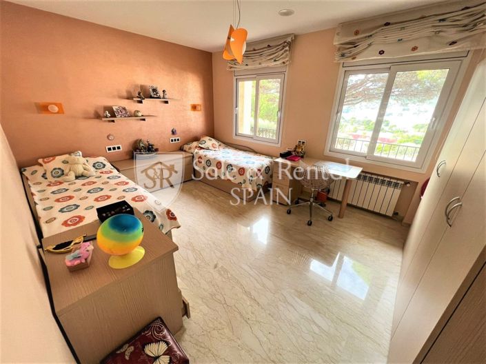 Image No.9-10 Bed Villa for sale