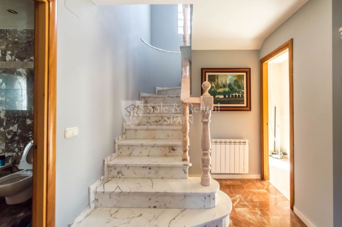 Image No.27-3 Bed Villa for sale