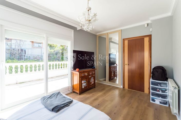 Image No.29-3 Bed Villa for sale