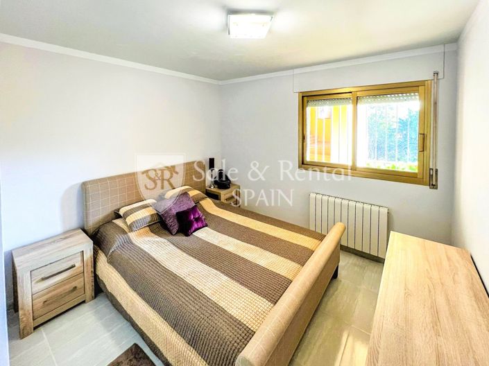 Image No.14-3 Bed Flat for sale