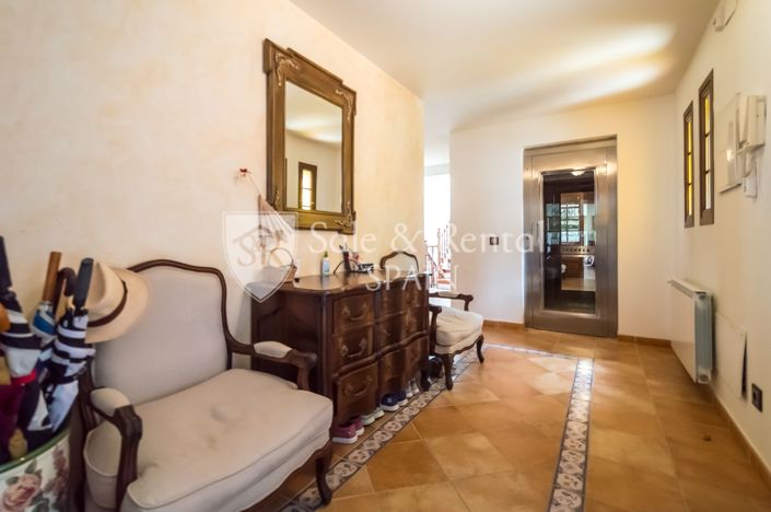 Image No.16-5 Bed Villa for sale