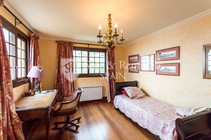 Image No.18-5 Bed Villa for sale