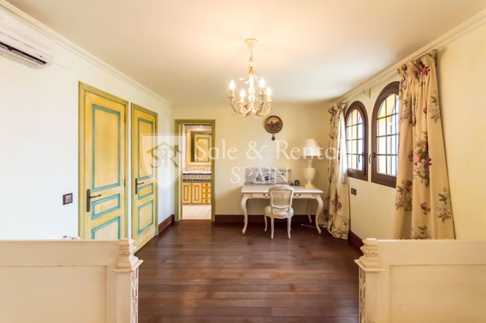 Image No.27-5 Bed Villa for sale