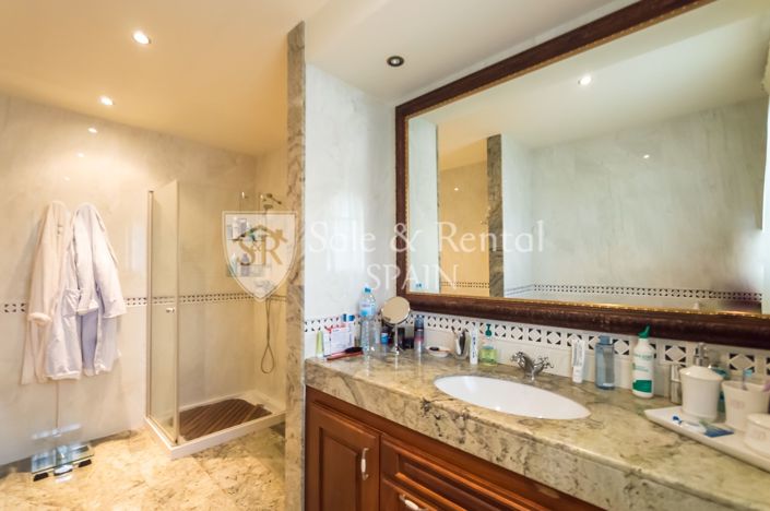 Image No.35-5 Bed Villa for sale