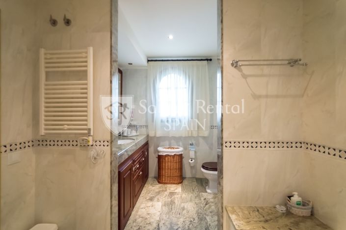 Image No.36-5 Bed Villa for sale