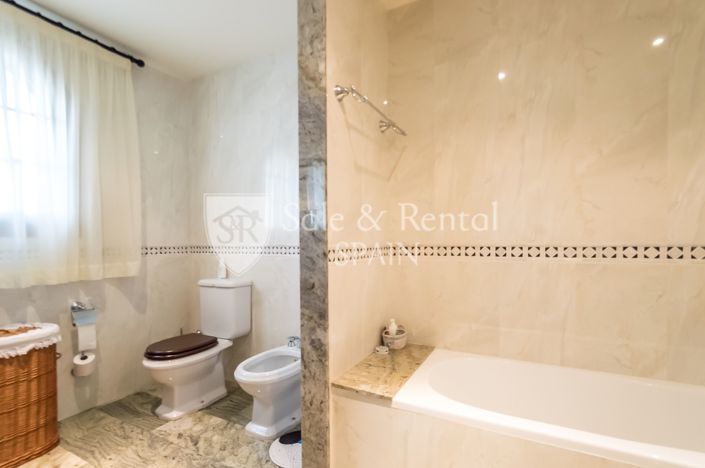 Image No.37-5 Bed Villa for sale