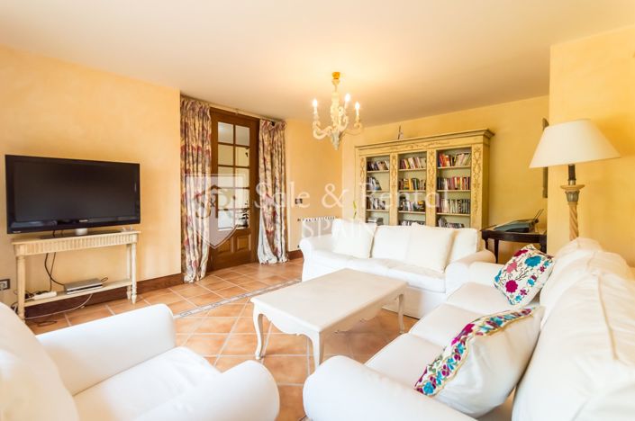 Image No.44-5 Bed Villa for sale