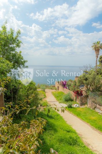 Image No.50-5 Bed Villa for sale