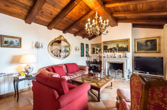 Image No.10-5 Bed Villa for sale