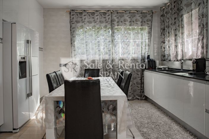 Image No.20-5 Bed Villa for sale