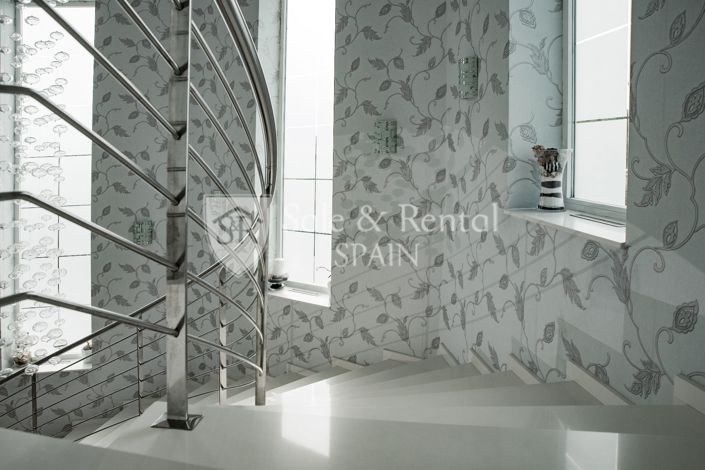 Image No.30-5 Bed Villa for sale