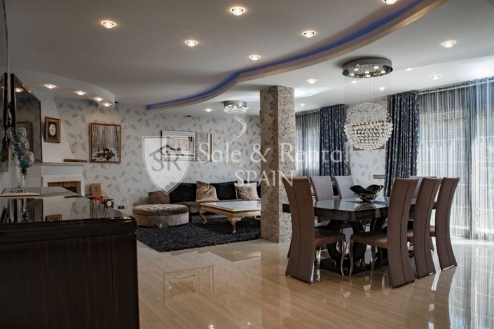 Image No.4-5 Bed Villa for sale