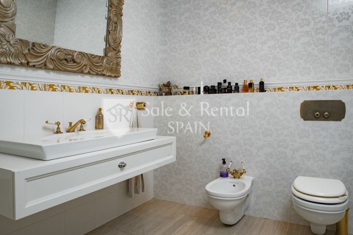 Image No.33-5 Bed Villa for sale