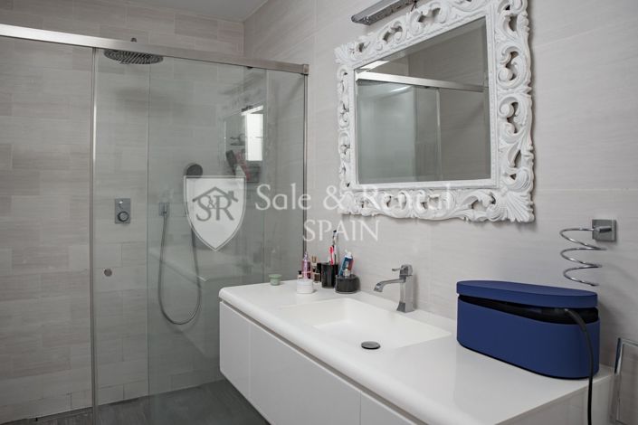 Image No.42-5 Bed Villa for sale