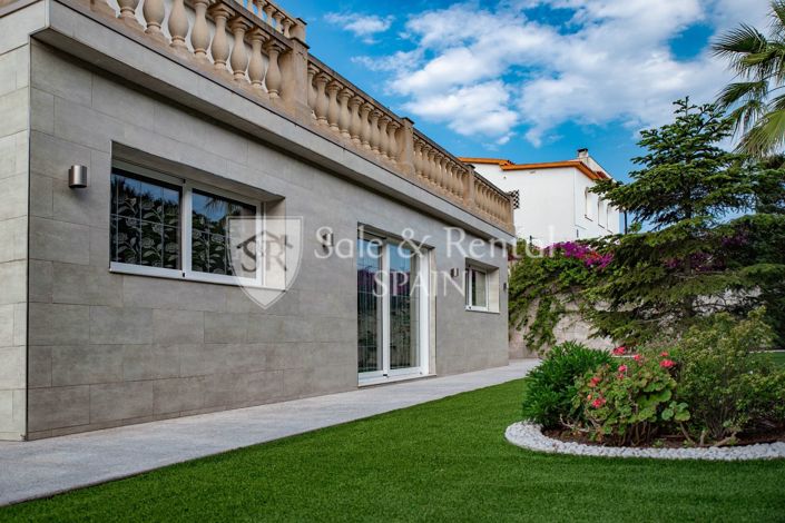 Image No.73-5 Bed Villa for sale