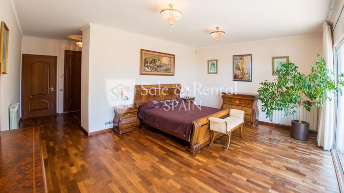 Image No.12-6 Bed Villa for sale