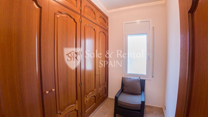 Image No.15-6 Bed Villa for sale