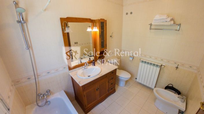 Image No.32-6 Bed Villa for sale