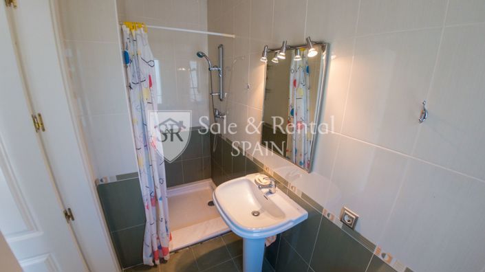 Image No.40-6 Bed Villa for sale