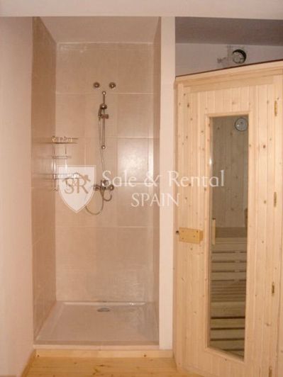 Image No.41-6 Bed Villa for sale