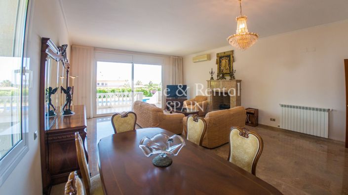 Image No.8-6 Bed Villa for sale