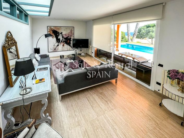 Image No.3-3 Bed Villa for sale