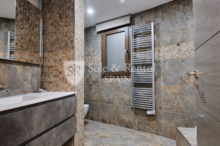 Image No.41-5 Bed Villa for sale