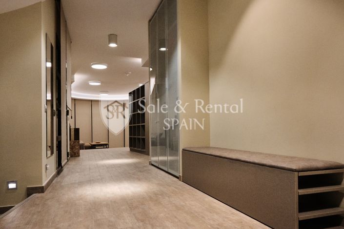 Image No.45-5 Bed Villa for sale