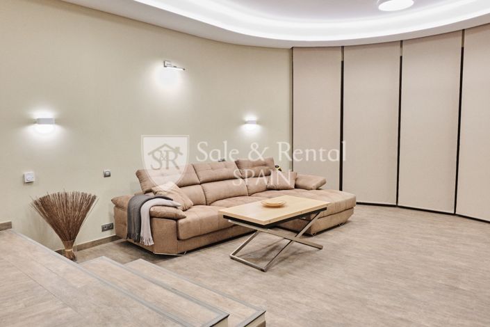 Image No.48-5 Bed Villa for sale