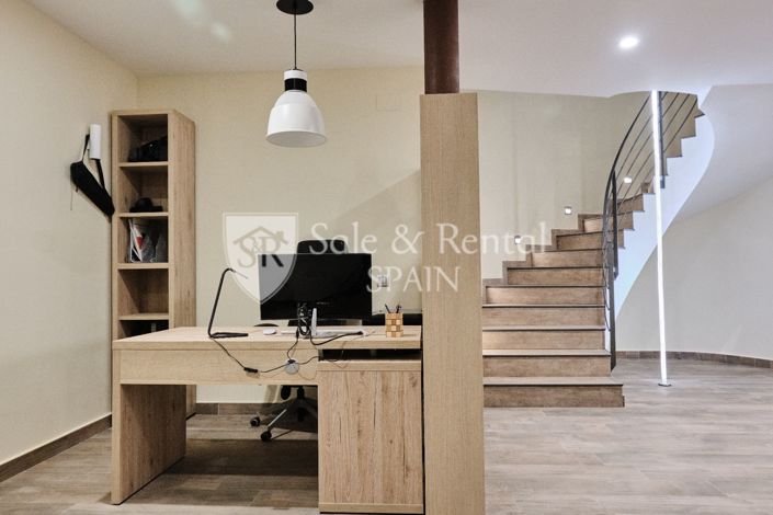 Image No.57-5 Bed Villa for sale