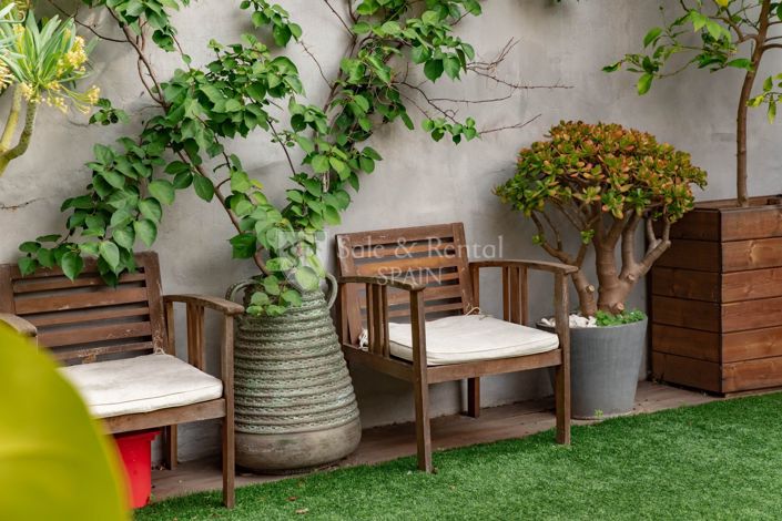 Image No.14-4 Bed Property for sale