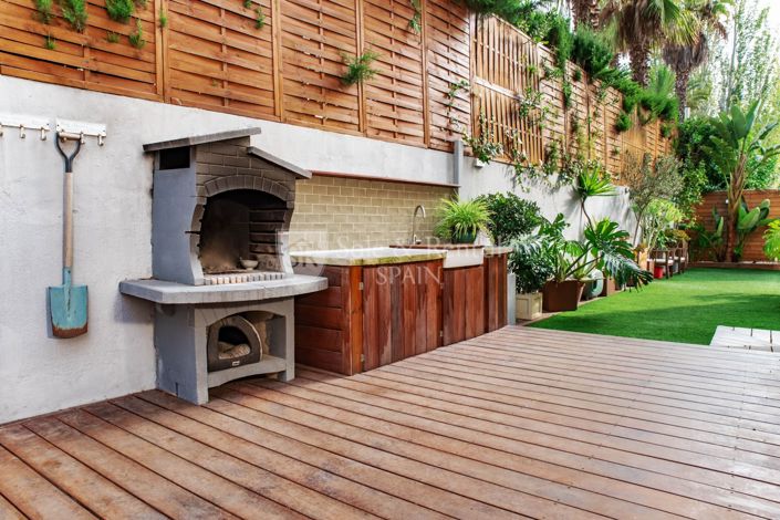 Image No.16-4 Bed Property for sale