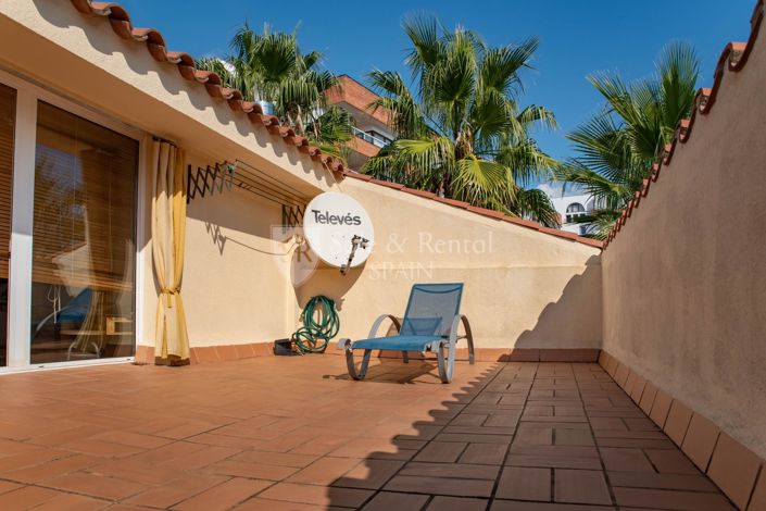 Image No.44-4 Bed Property for sale