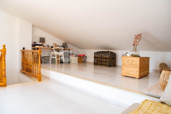 Image No.45-4 Bed Property for sale