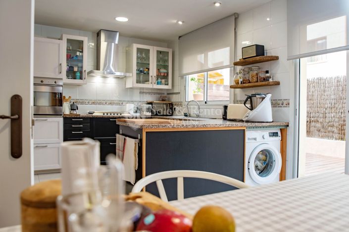 Image No.6-4 Bed Property for sale